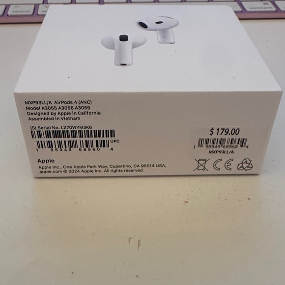 Apple Wireless Earbuds - White - Picture 2 of 3
